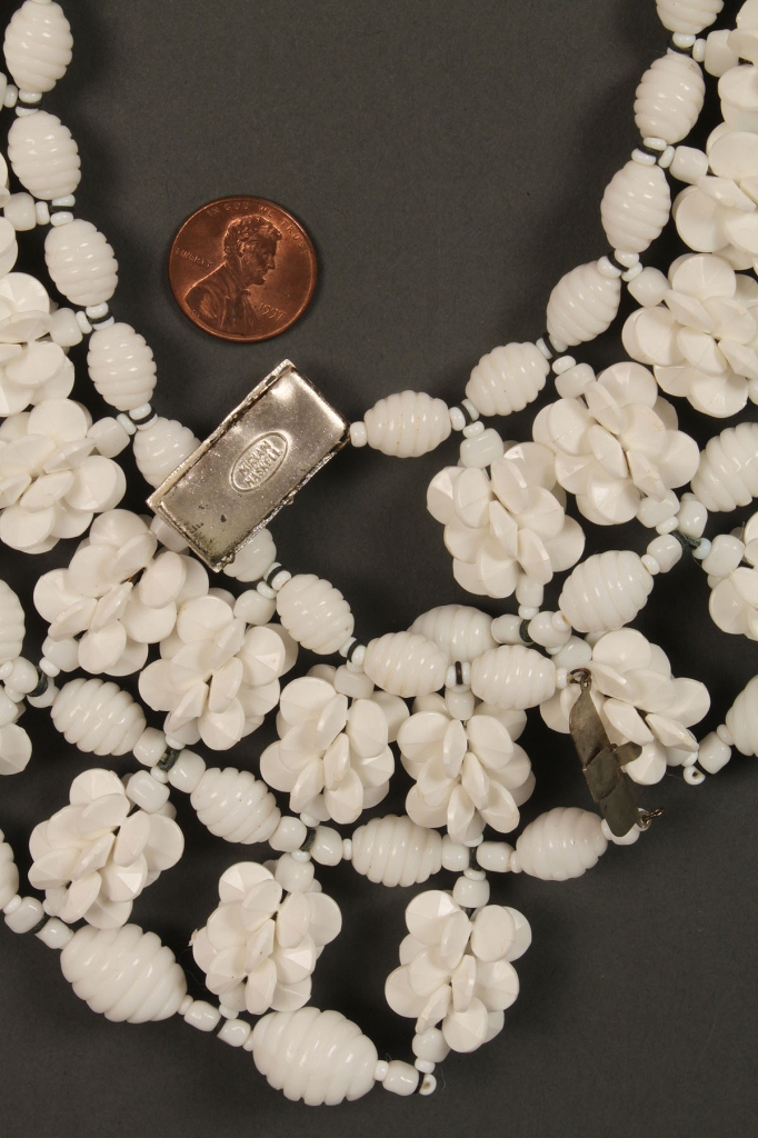 Lot 555: Miriam Haskell White Beaded Collar Necklace