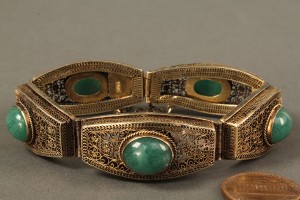 Lot 562: Silver filigree bracelet