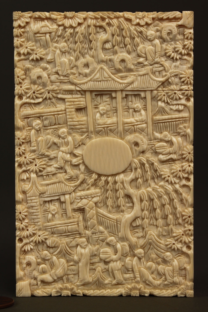 Lot 5: Asian Ivory calling card case, lift top, rectangul