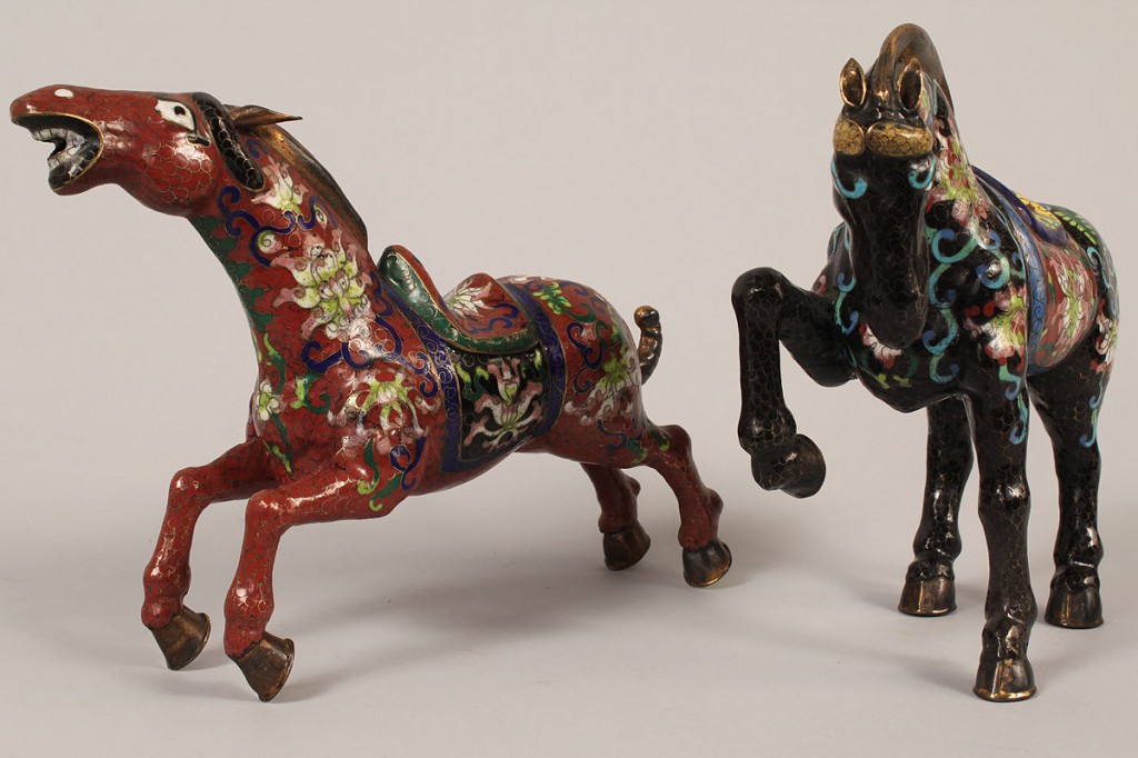 Lot 621: Three Chinese Decorative Items