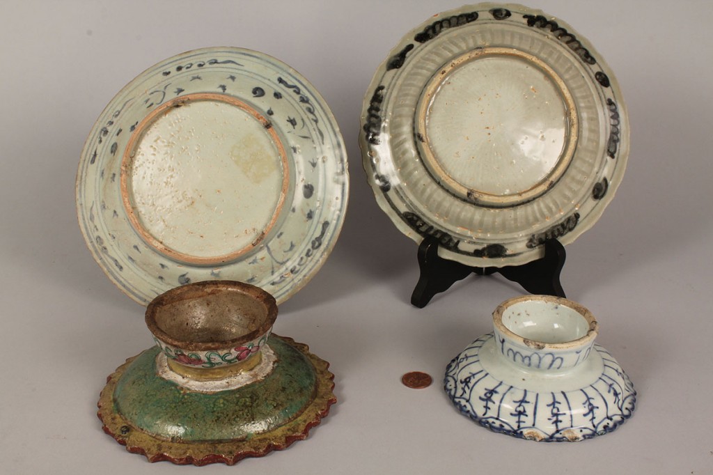 Lot 622: Lot of 5 Chinese ceramic items