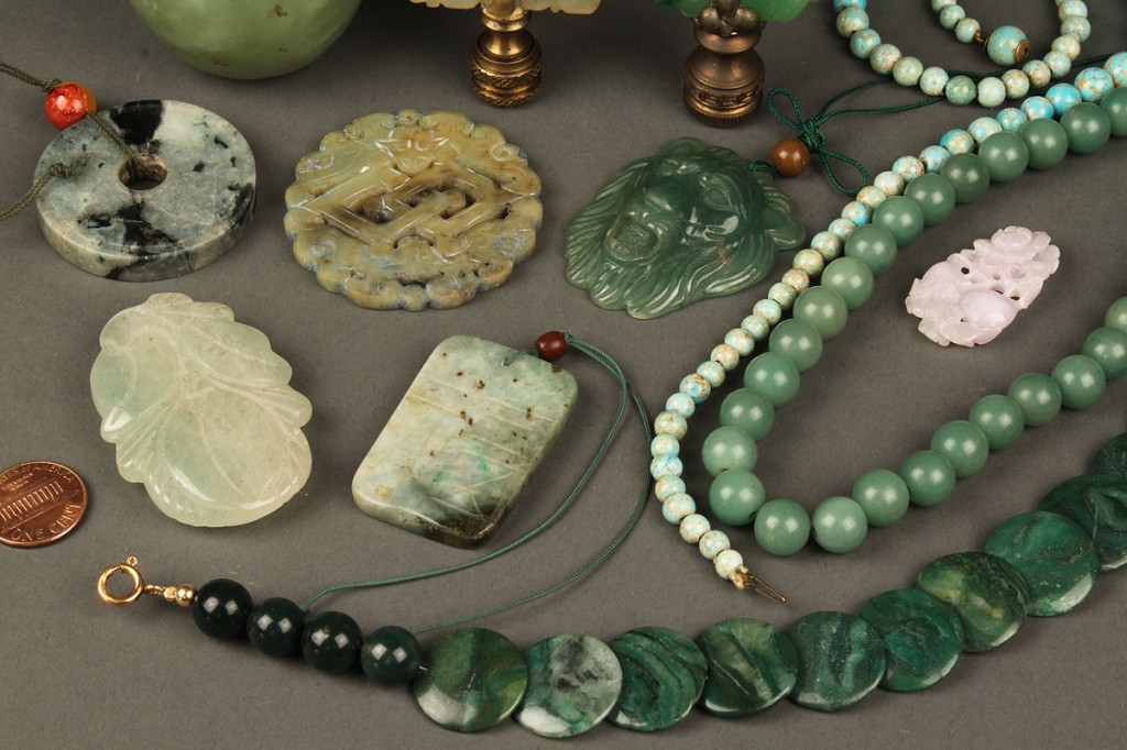 Lot 623: Lot of Decorative & Jewelry Items: jade, soapstone
