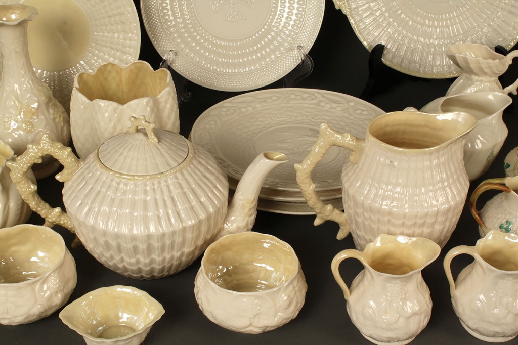 Lot 646: Beleek porcelain ware, 40 pcs.