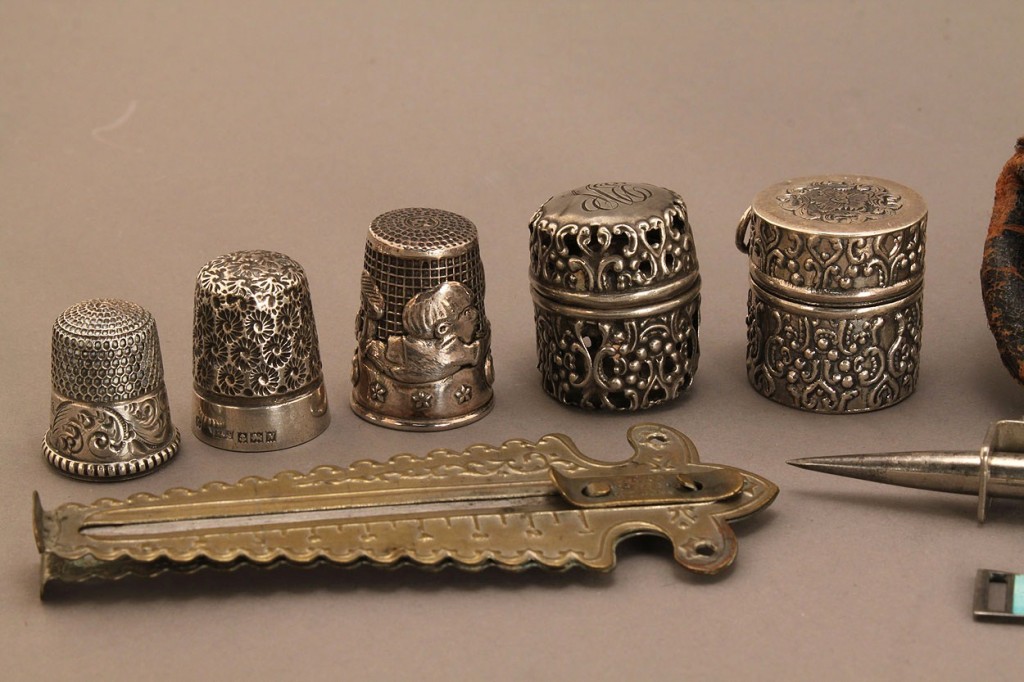 Lot 668: Collection of silver sewing implements, 16 pcs