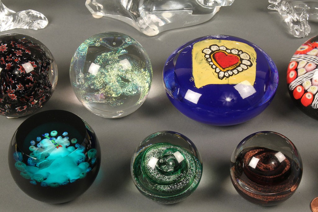 Lot 689: 12 glass items,paperweights, Baccarat, Waterford