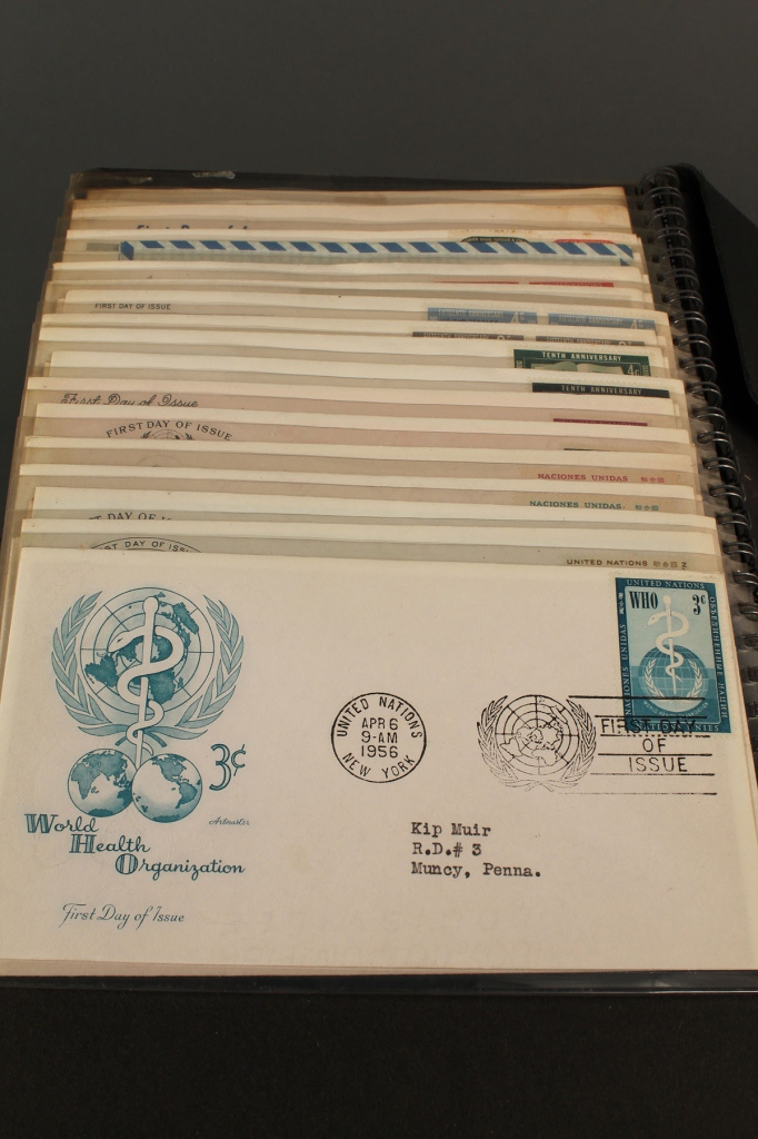 Lot 713: Extensive stamp collection, First Day Covers