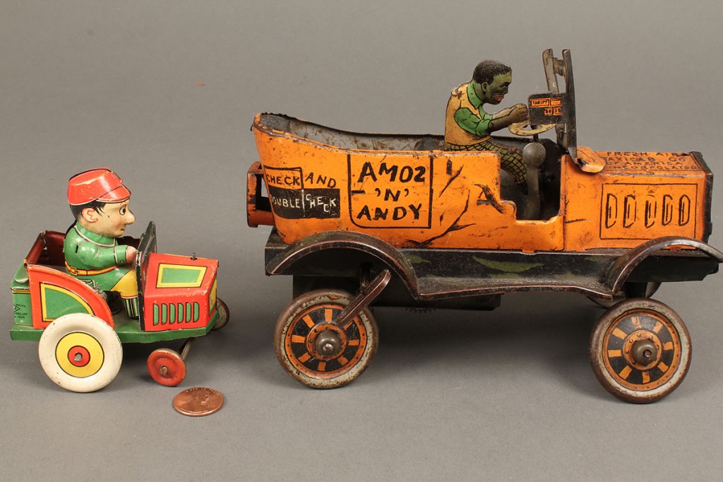 Lot 736: 2 tin litho Wind-Up Toy Cars