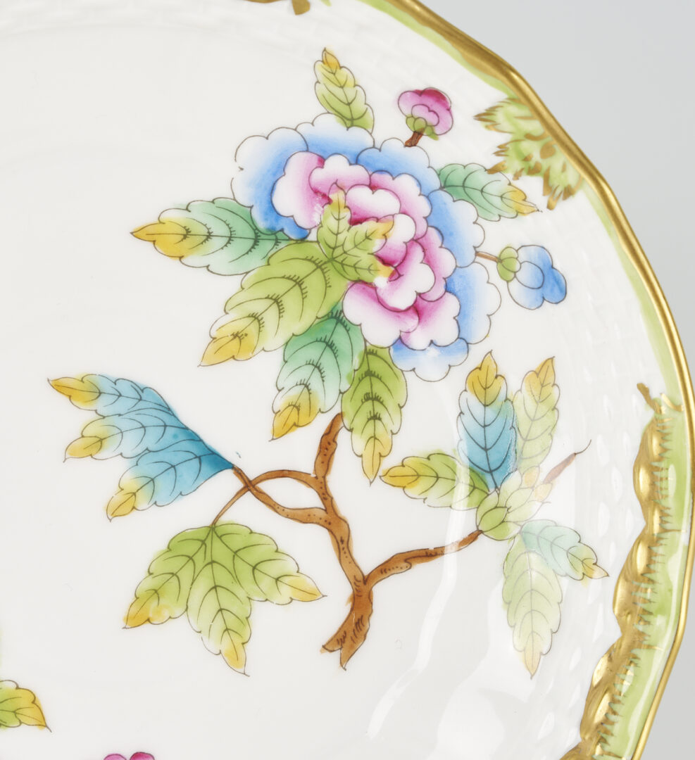 Lot 218: 58 pcs Herend Queen Victoria Porcelain Tableware, 1 Rothschild Bird