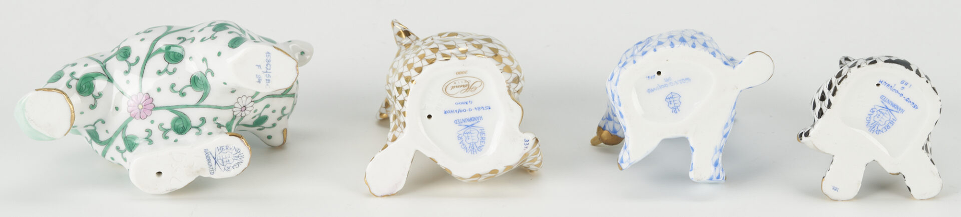 Lot 225: 9 Herend Porcelain Bear Figurines, incl. Siang Blanc pattern