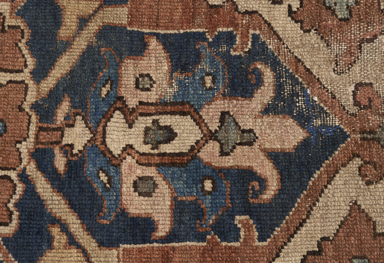 Lot 376: Antique Persian Heriz Serapi Area Rug; Approx. 11' x 9'