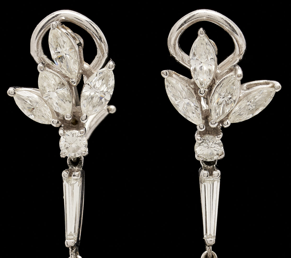 Lot 37: Pair of 14K Pearl & Diamond Earrings