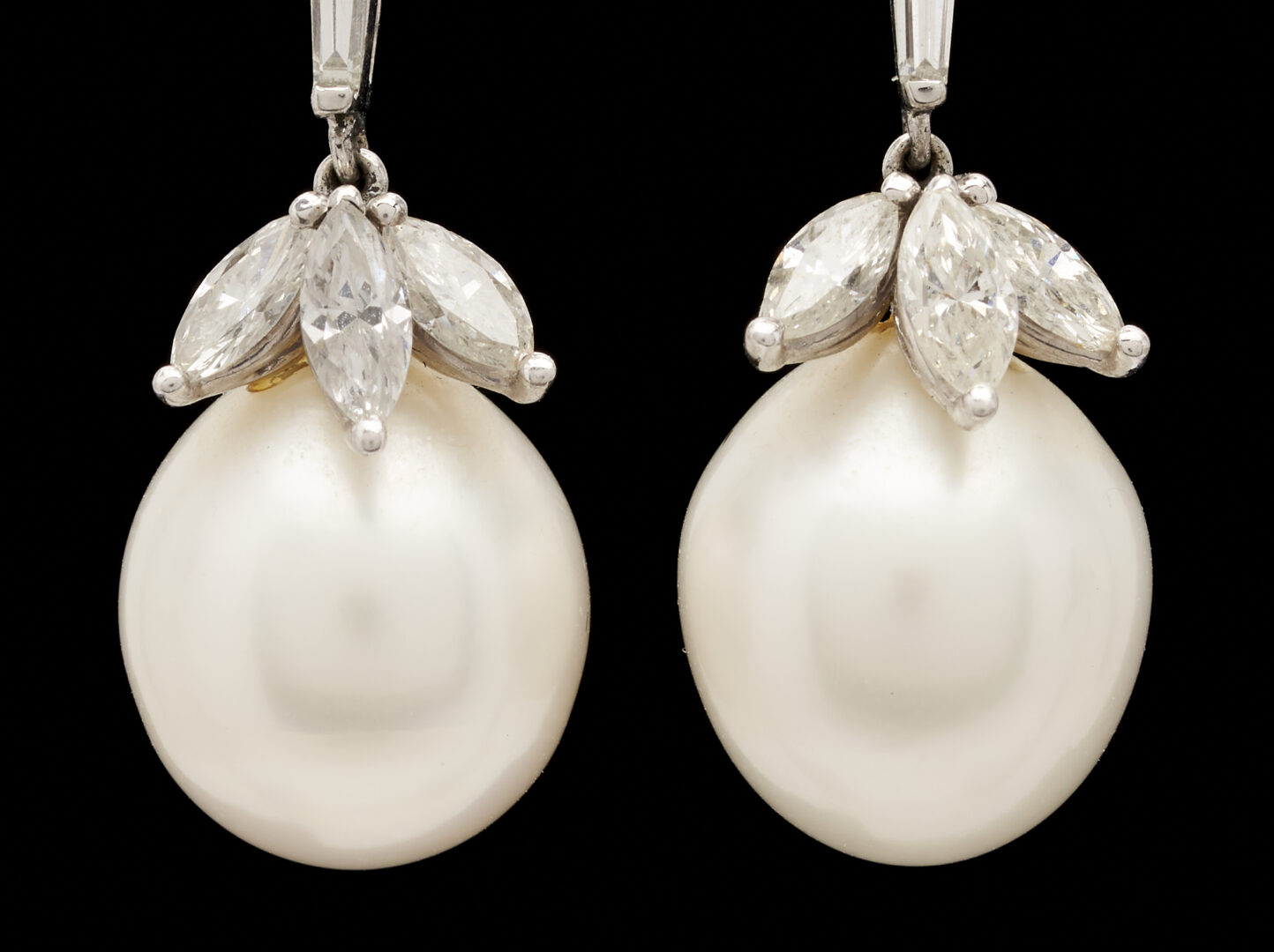 Lot 37: Pair of 14K Pearl & Diamond Earrings