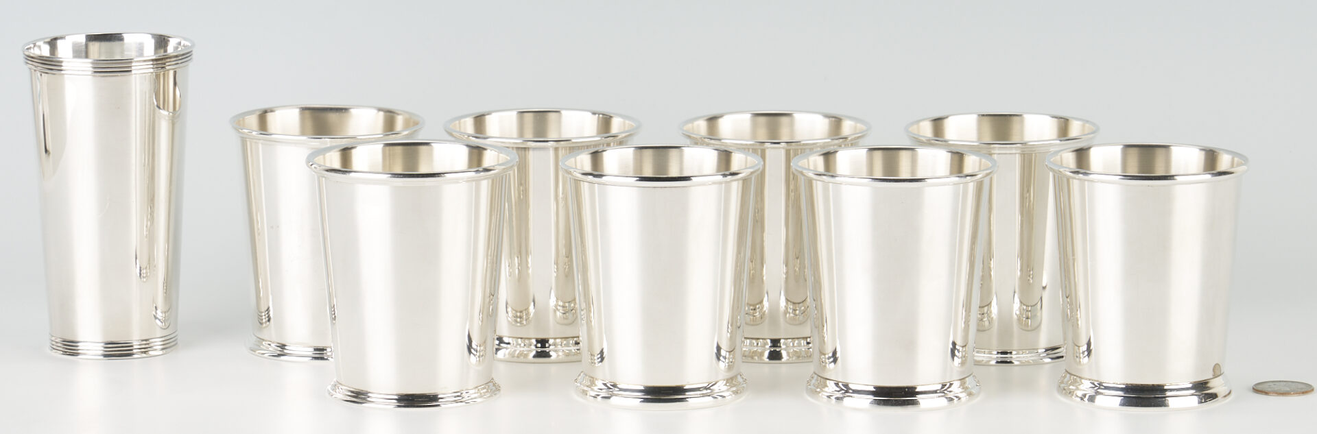 Lot 631: 8 Sterling Silver Julep Cups & 1 Tall Sterling Silver Beaker