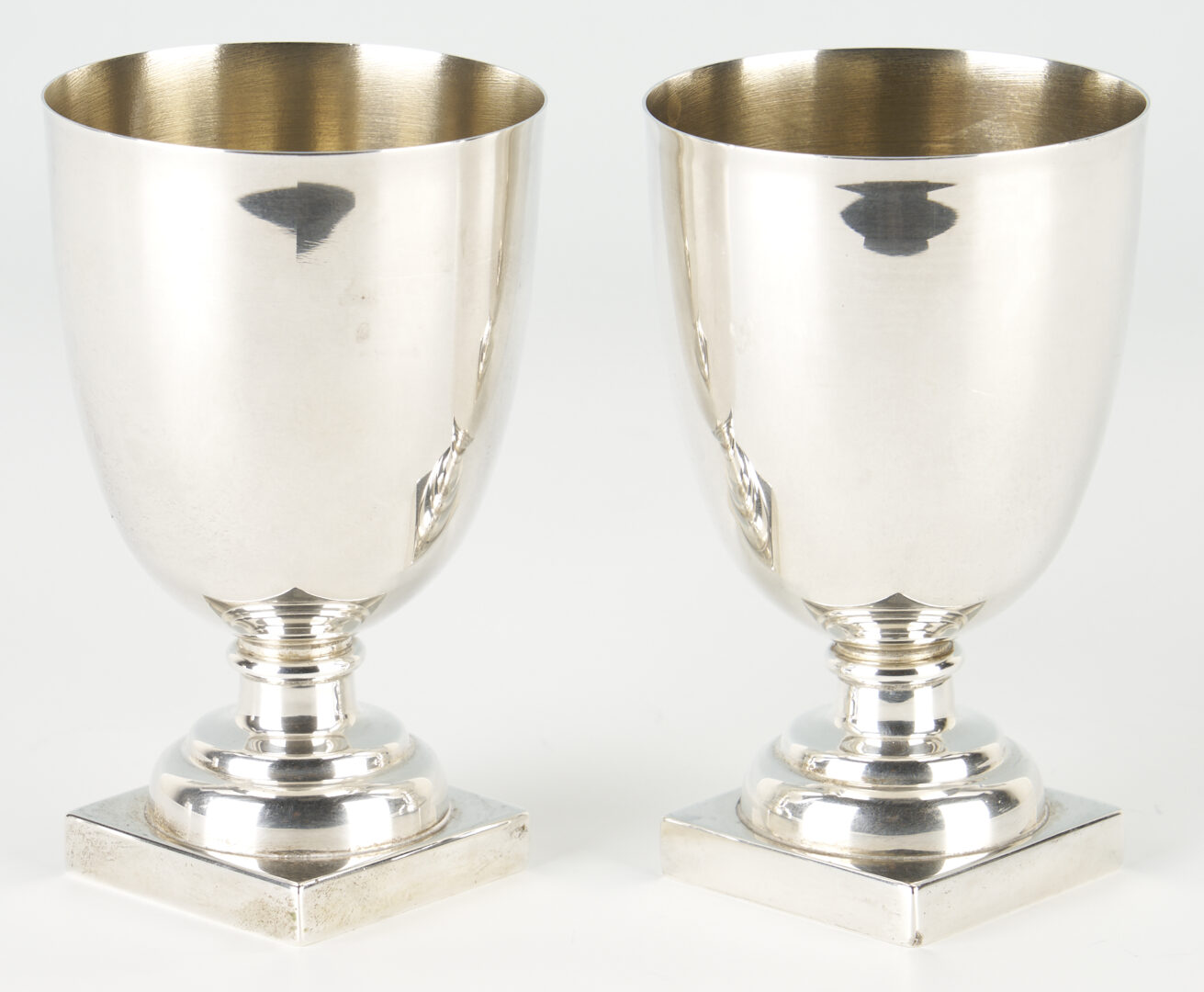 Lot 646: 4 Sterling Historic Reproduction cups incl. Thos. Jefferson, Paul Revere