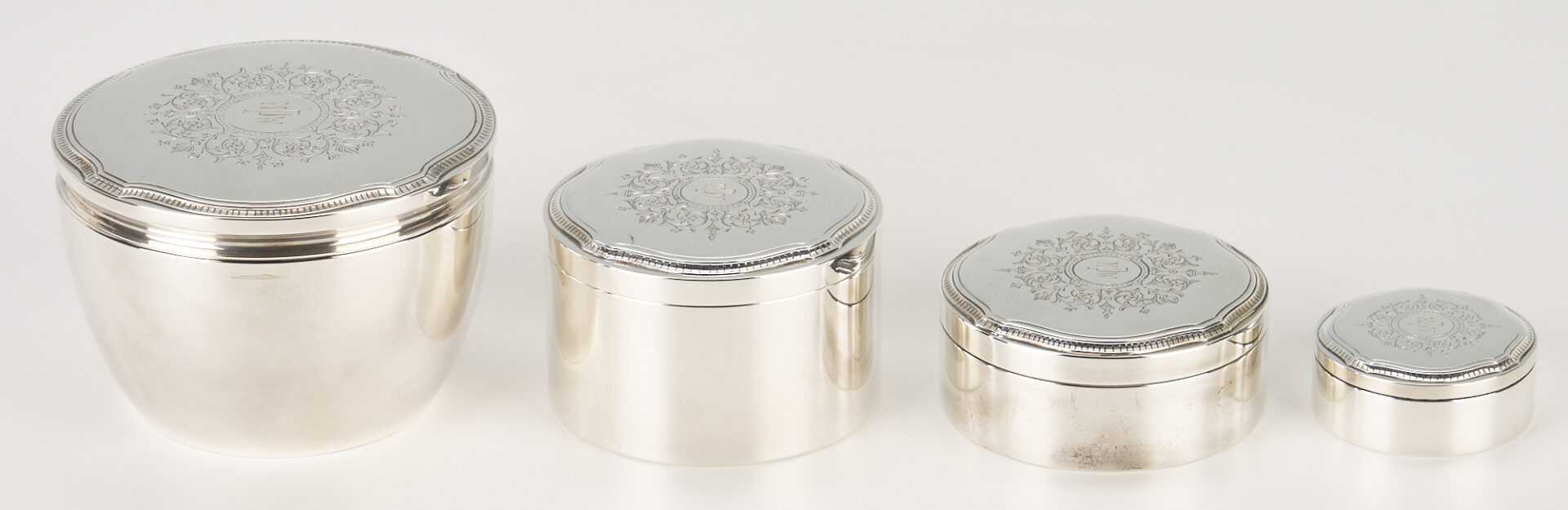 Lot 647: Tiffany Sterling Vanity Set, 13 Pieces