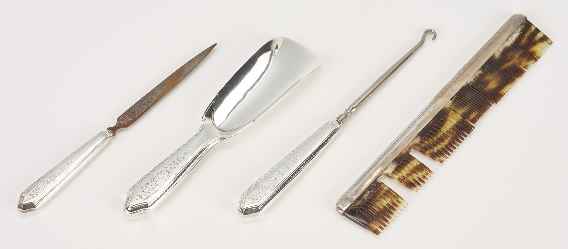 Lot 647: Tiffany Sterling Vanity Set, 13 Pieces