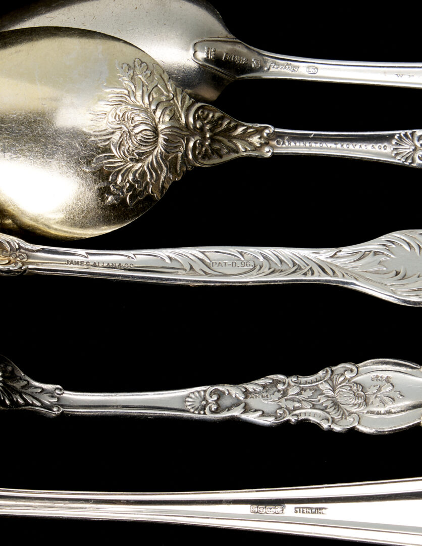 Lot 795: 17 pcs assorted sterling flatware in antique patterns
